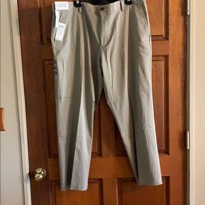 Easy khaki docker pants